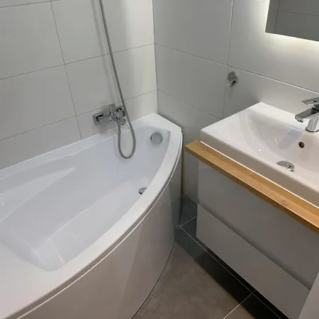 B50 Trzy Lipki - - Wgh Rent *